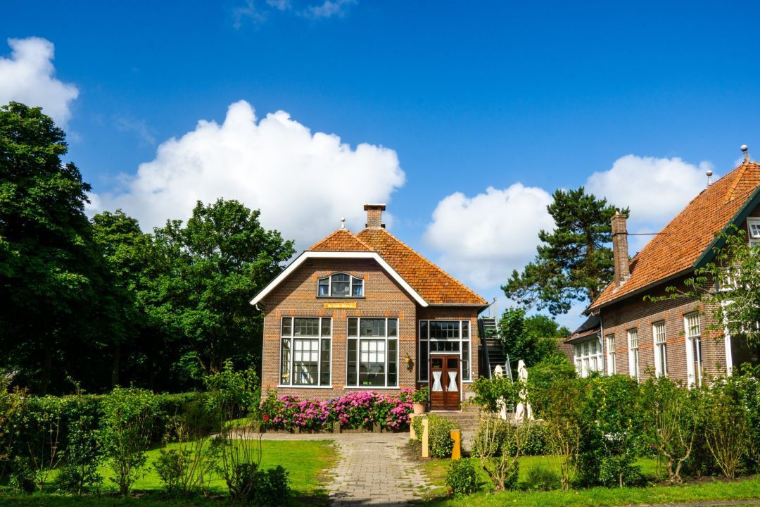 De Aude Schúele - Gezellige Groepsaccommodatie op Schiermonnikoog